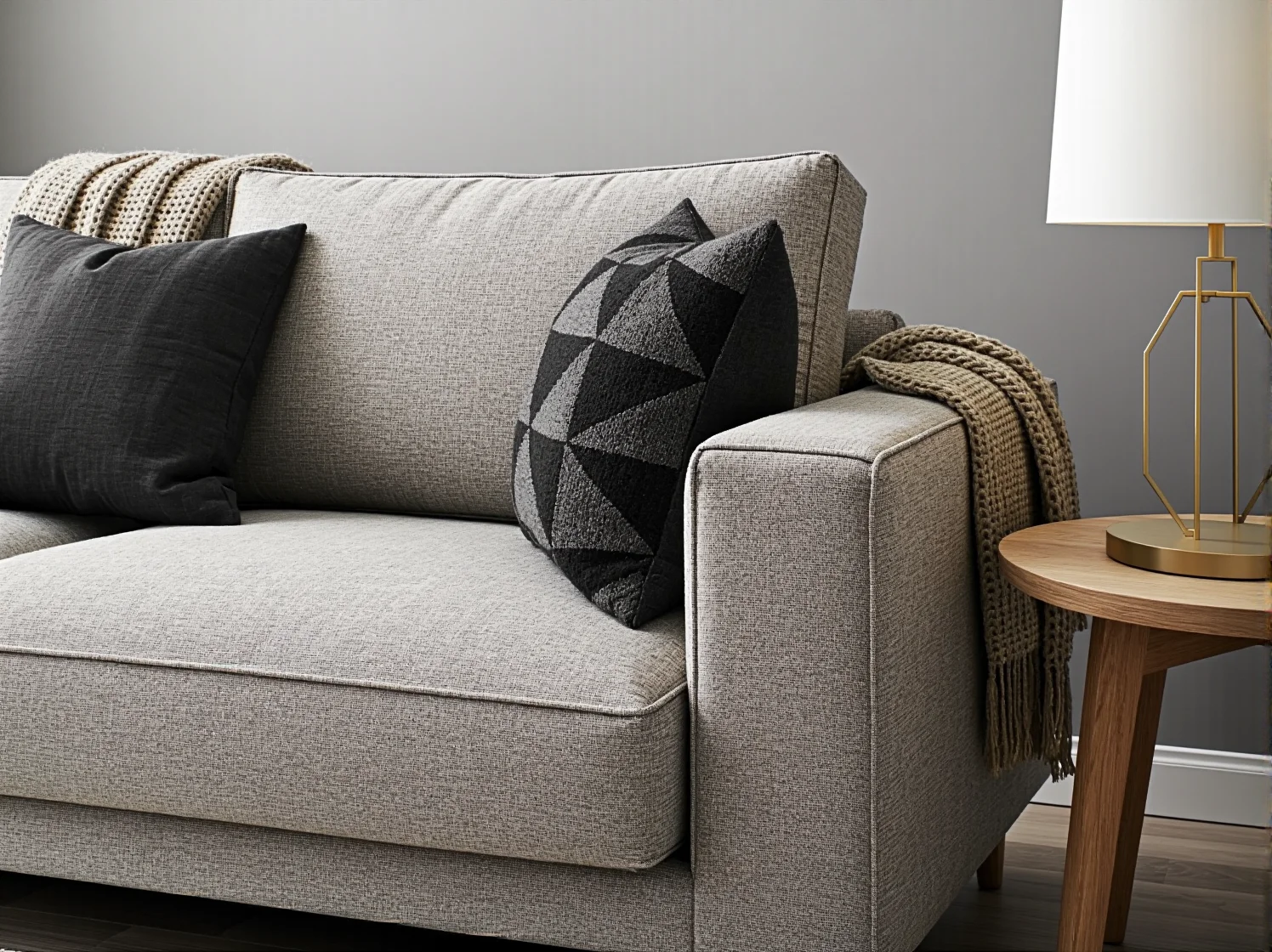 Nowoczesna, kompaktowa sofa dwuosobowa w minimalistycznym wnętrzu. Idealne rozwiązanie do małego pokoju dziennego.